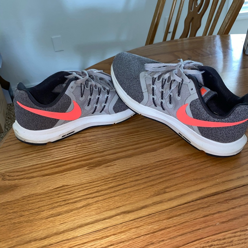 NIKE Run Swift Running Shoes